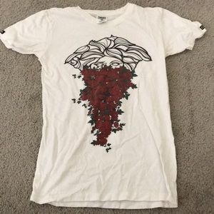 Crooks and castles t shirt